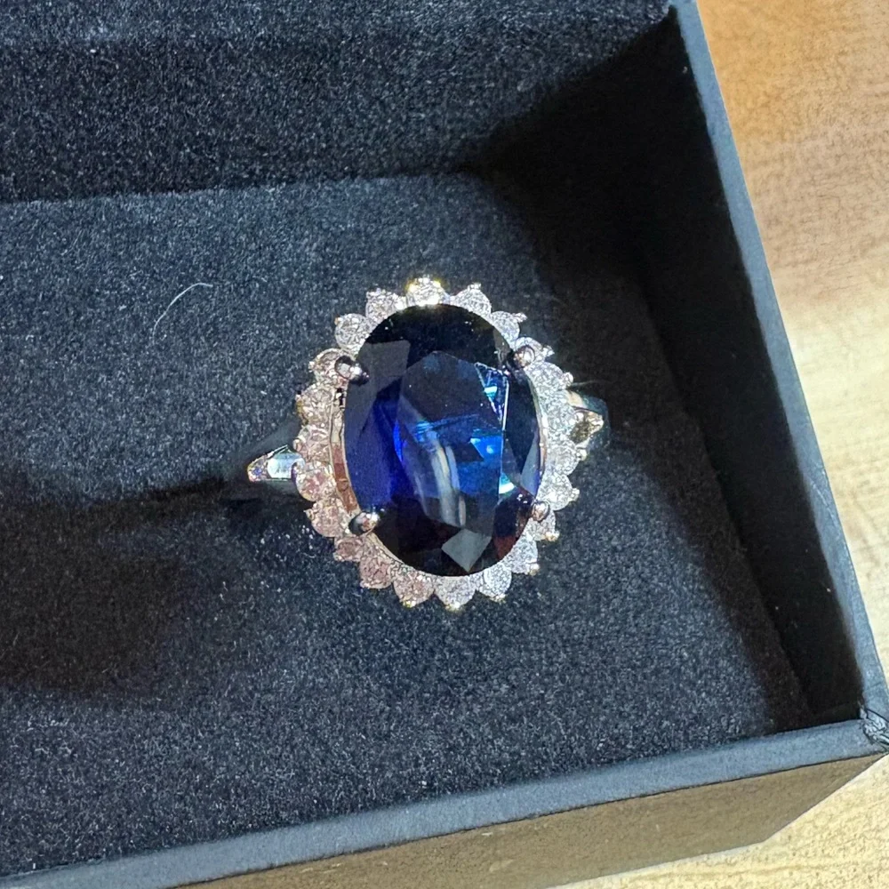 Avon 925 Princess Diana Ring 💙